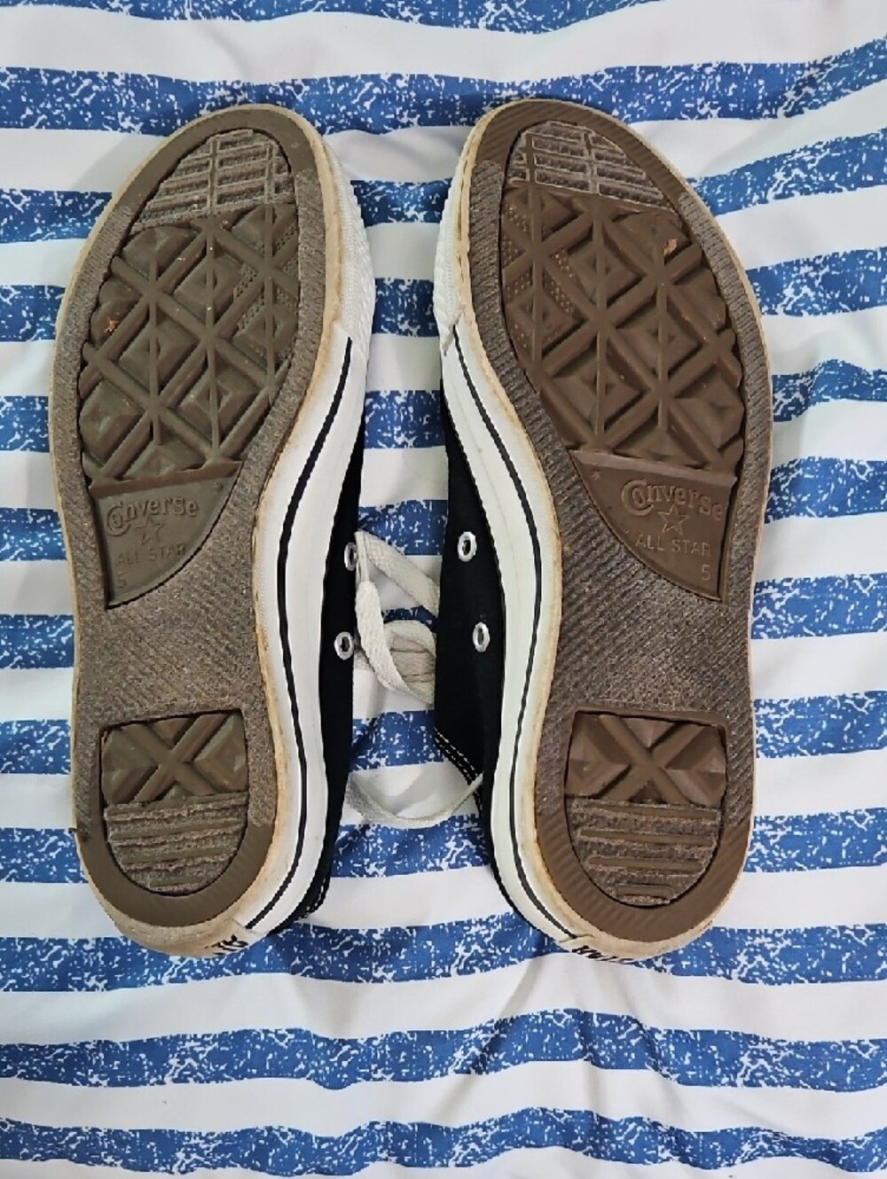 Converse Black and White Low-Top Canvas Sneakers - Picture 7 of 7